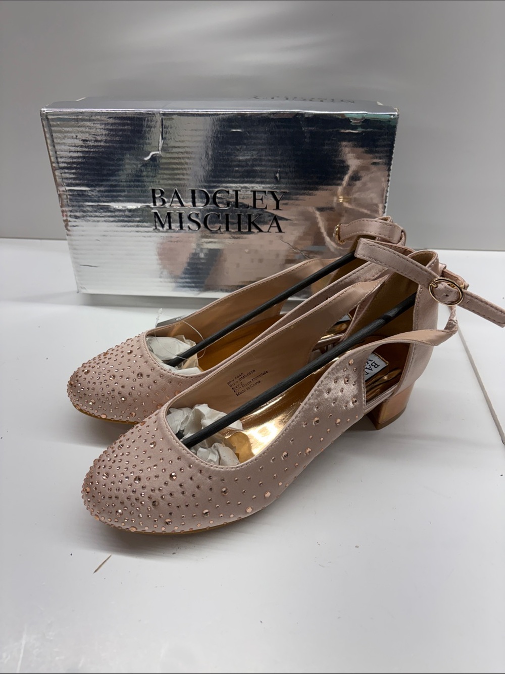 NEW Badgley Mischka Aurora Rhinestone Embellished Dress Pumps Girls' Size 2